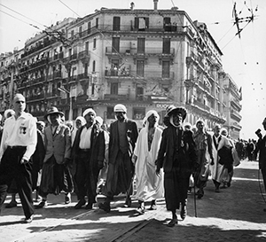 Manifestation des anciens combattants algériens vers 1957